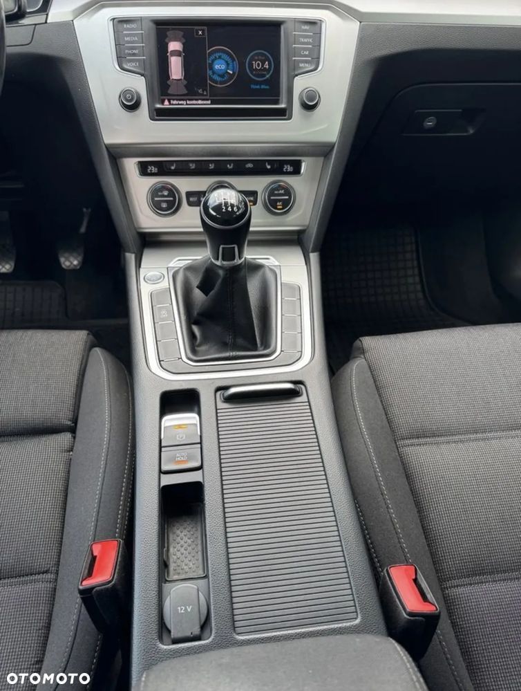 Volkswagen Passat Variant Diesel Trendline - 22