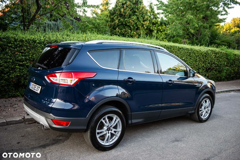 Ford Kuga 2.0 TDCi 2x4 Titanium - 13