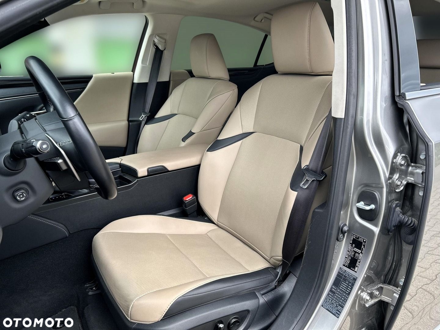 Lexus ES - 14