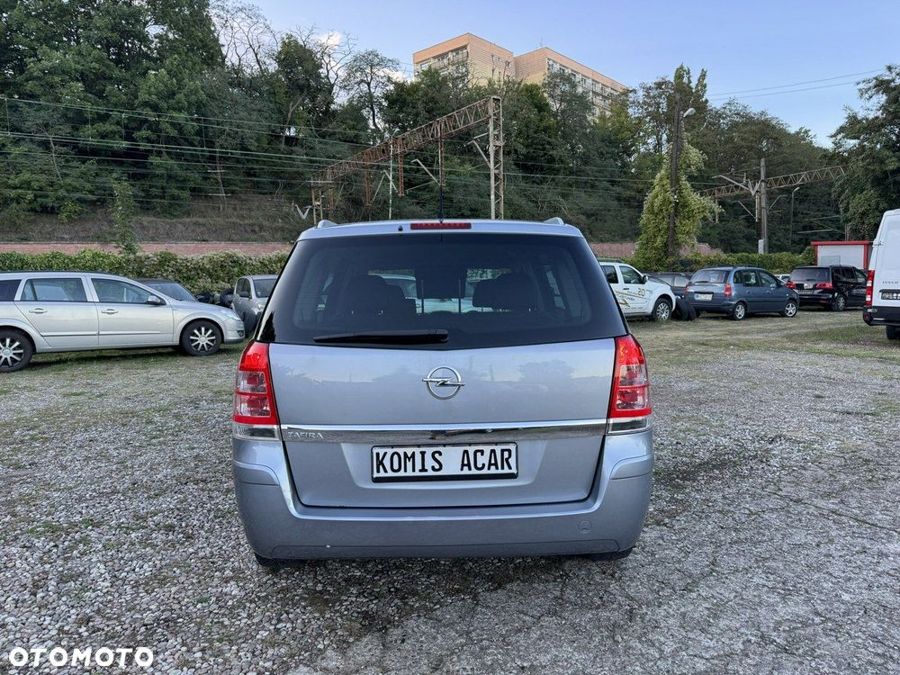 Opel Zafira - 8