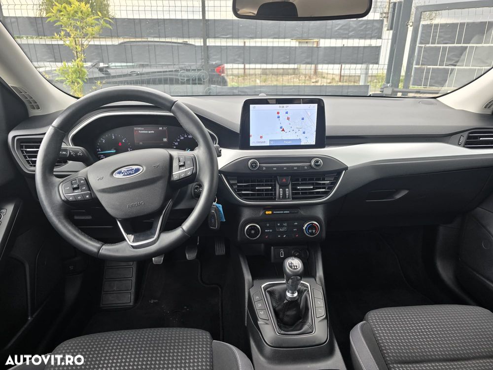 Ford Focus - 12