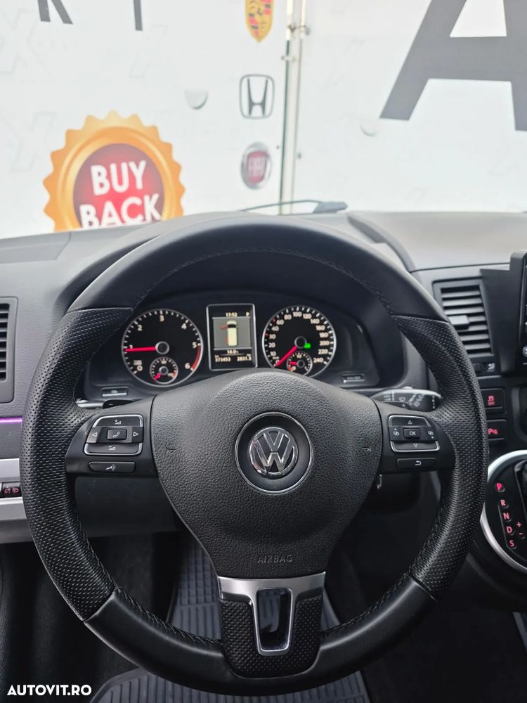 Volkswagen Multivan - 20