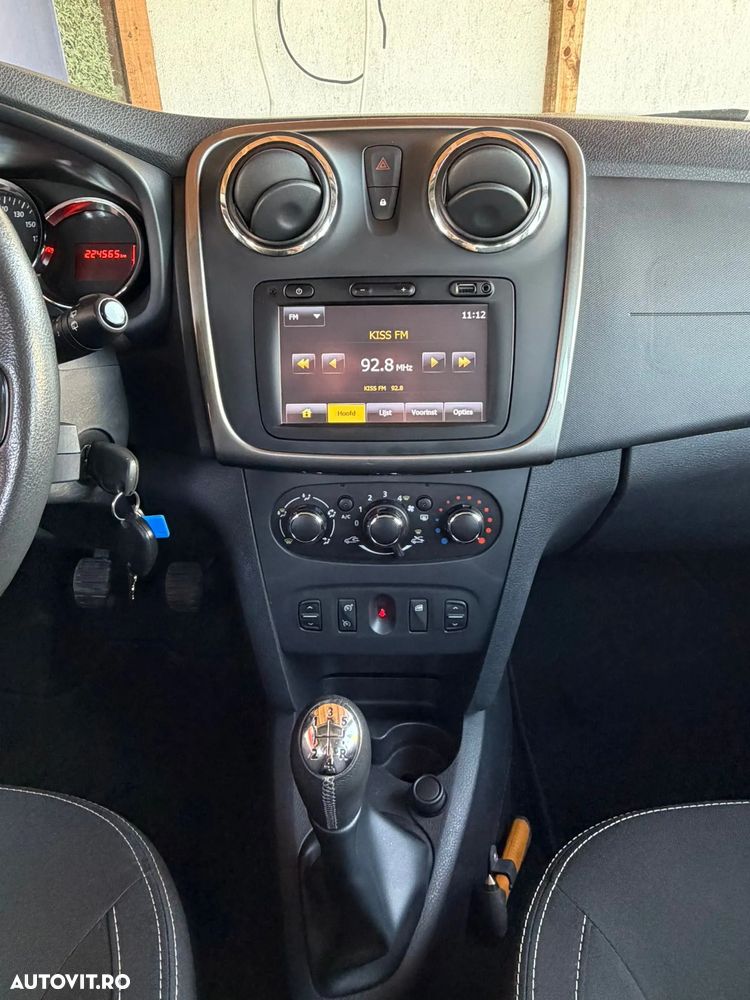 Dacia Logan TCe 90 S&S Prestige - 9