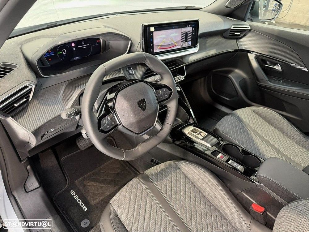 Peugeot e-2008 54 kWh Allure - 11