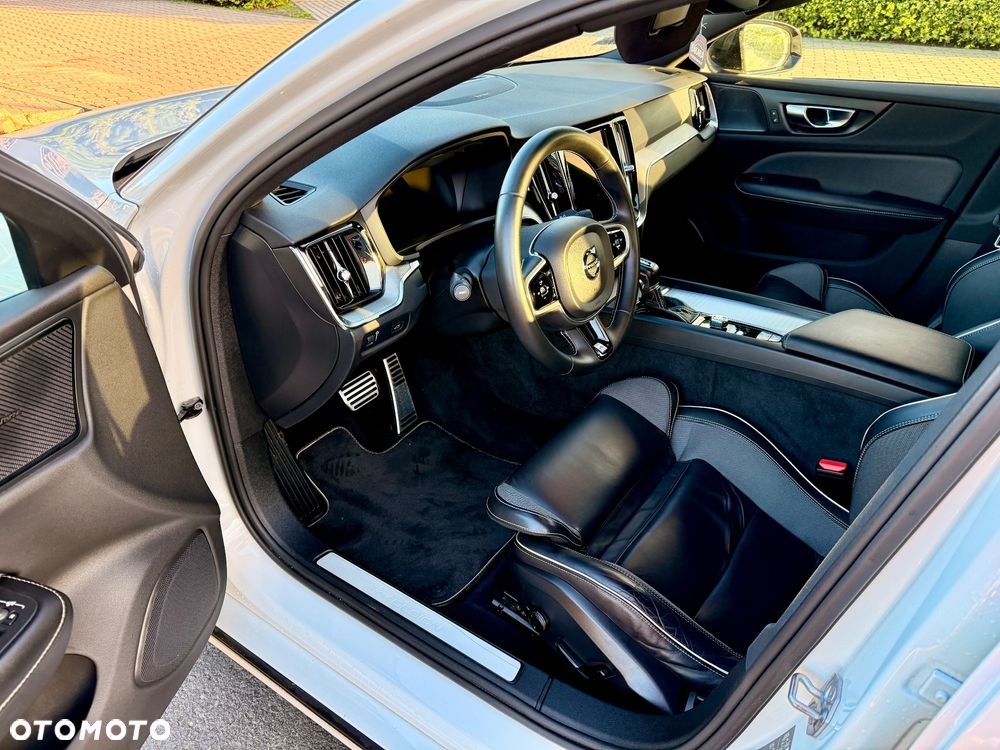 Volvo S60 T4 R-Design First Edition - 5