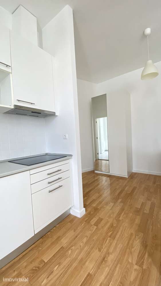 Apartamento T0 arrendar na Rua do Almada ao Centro do Porto - Grande imagem: 5/7