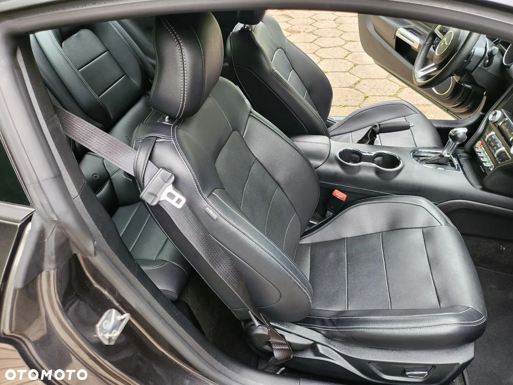 Ford Mustang 5.0 V8 GT - 23