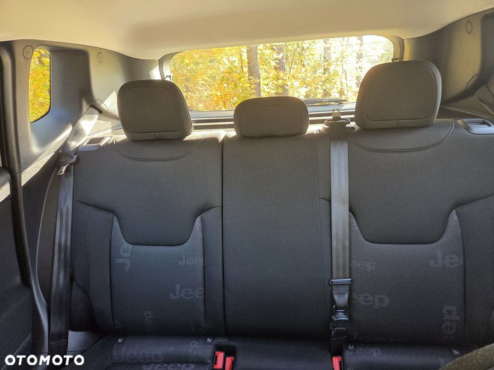 Jeep Renegade 1.6 E-TorQ Sport FWD - 12