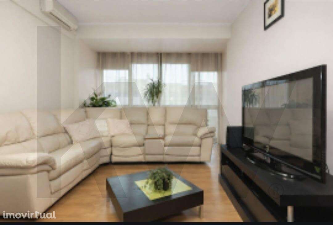 Apartamento T2+1 nos Foros da Amora - Grande imagem: 3/40