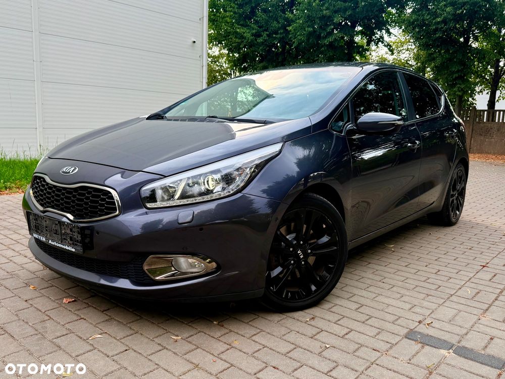 Kia Ceed - 12