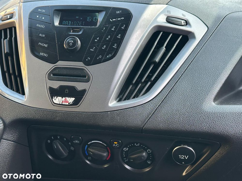 Ford TRANSIT CUSTOM - 23