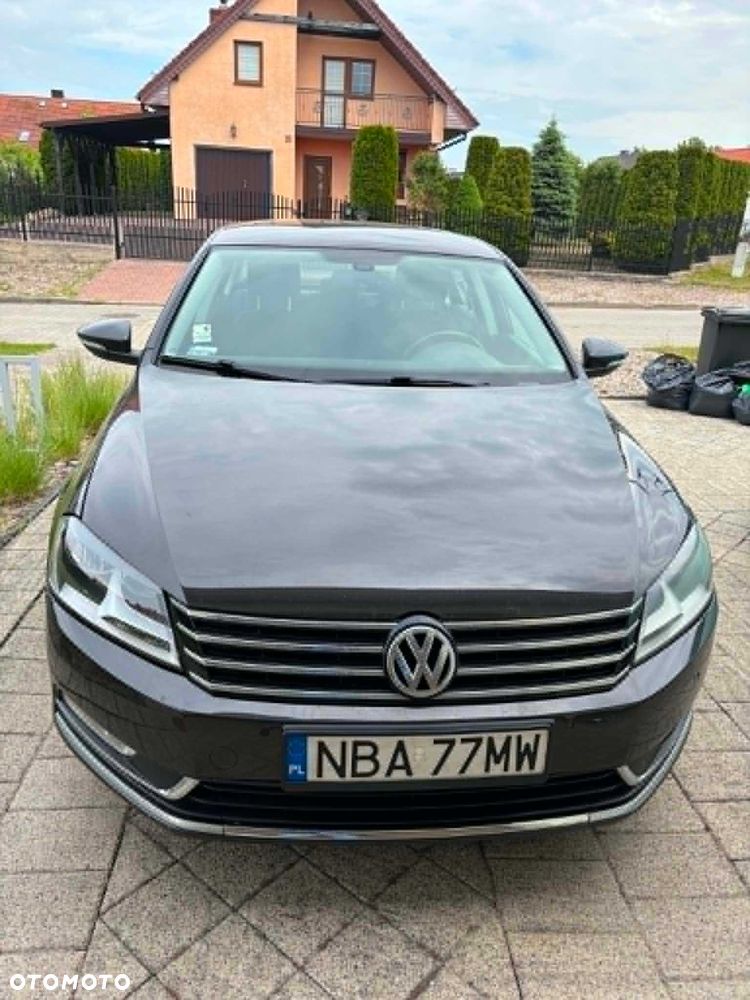 Volkswagen Passat - 2