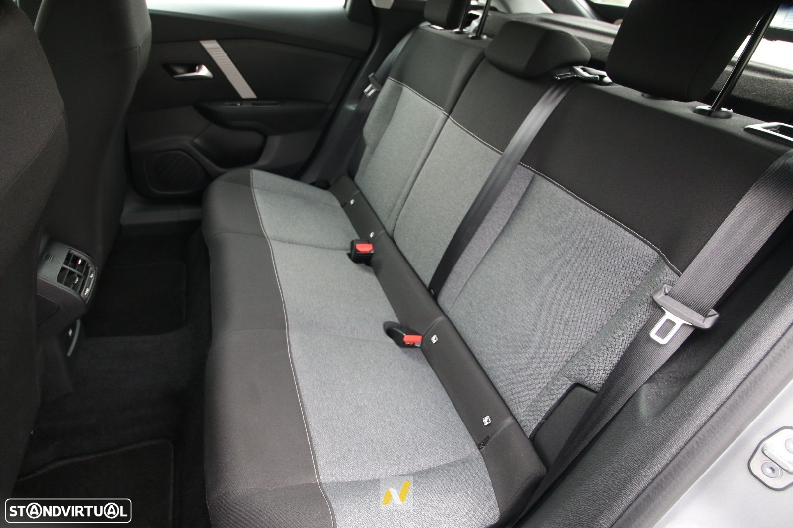 Citroën C4 1.2 PureTech Feel - 18