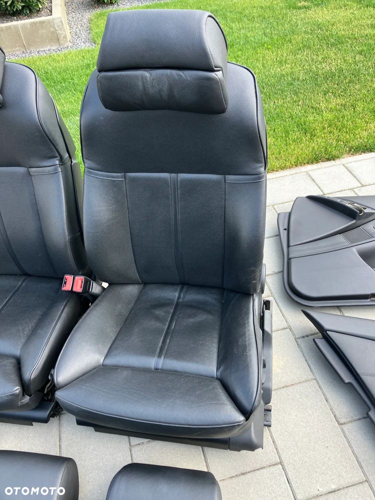 FOTELE KANAPA BOCZKI BMW E60 E61 TOURING KOMBI CZARNA SKÓRA WENTYLOWANA KOMFORT WENTYLE WENTYLOWANE KOMFORTY PRZED LIFT RARYTAS STAN PERFEKCYJNY!!! CZARNE ELEKTRYCZNE ROLETKI PRZECIWSŁONECZNE ROLETY DRZWI - 13