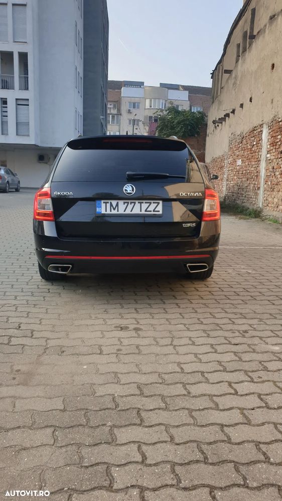 Skoda Octavia 2.0 TDI DSG RS - 2