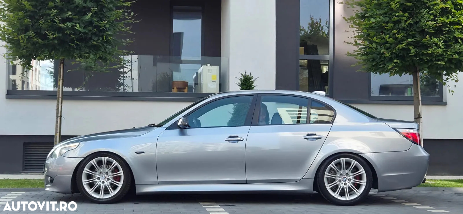 BMW Seria 5 525d - 25