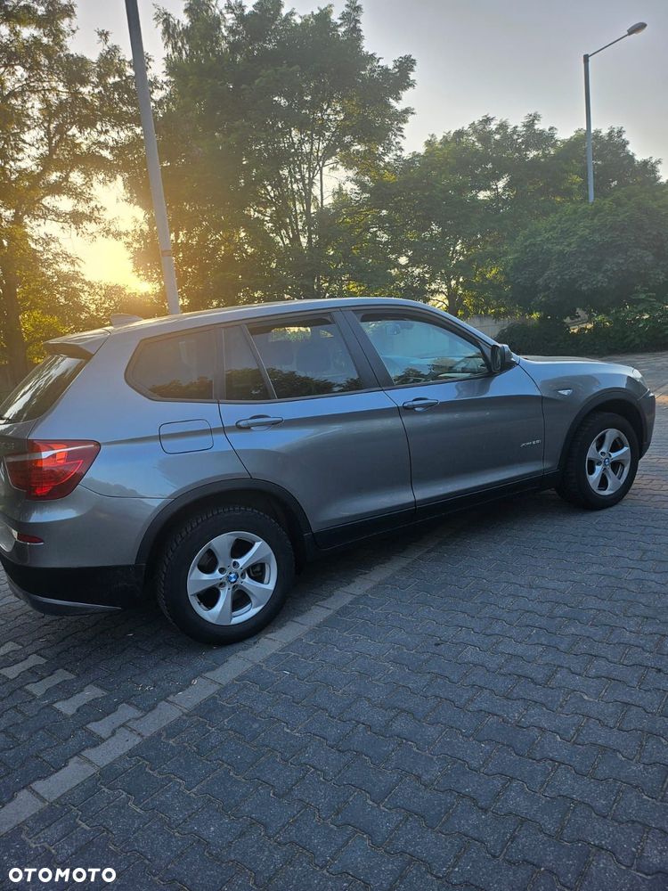 BMW X3 28i xDrive - 3