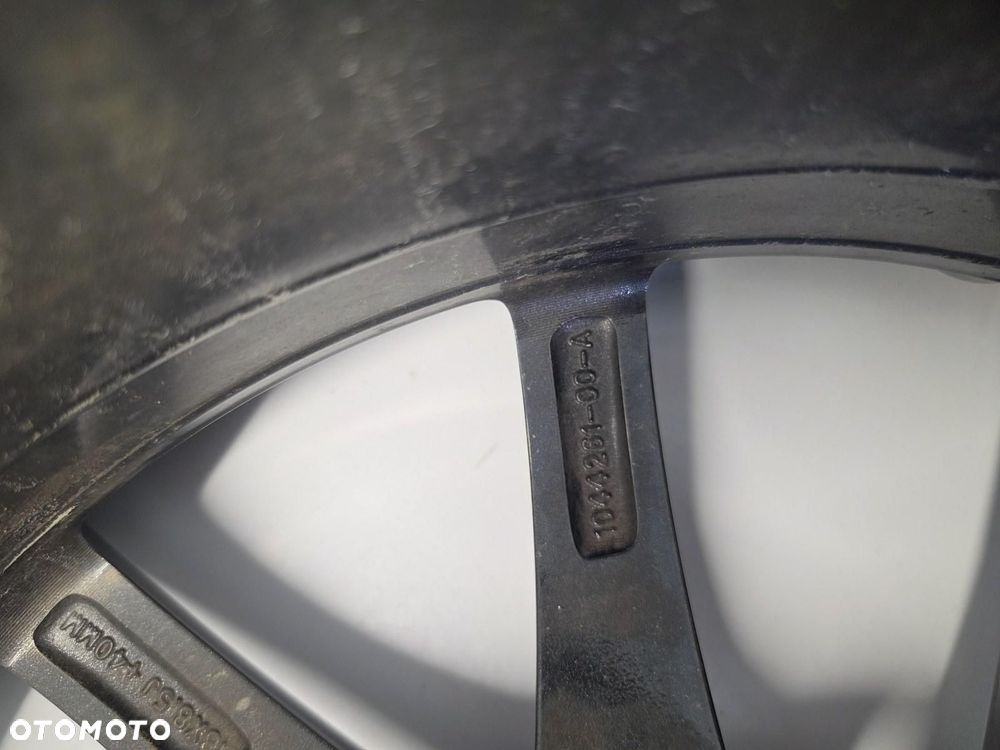 FELGA ALUMINIOWA TESLA MODEL 3 LIFT 8,5J X 18 ET 40 1044261-00-A - 8