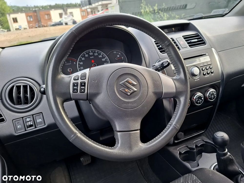 Suzuki SX4 1.6 GS / Premium - 18