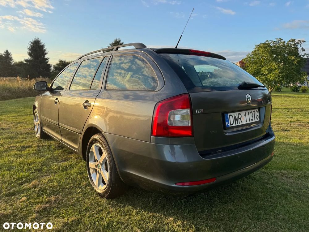 Skoda Octavia 2.0 TDI DPF Ambition DSG - 3