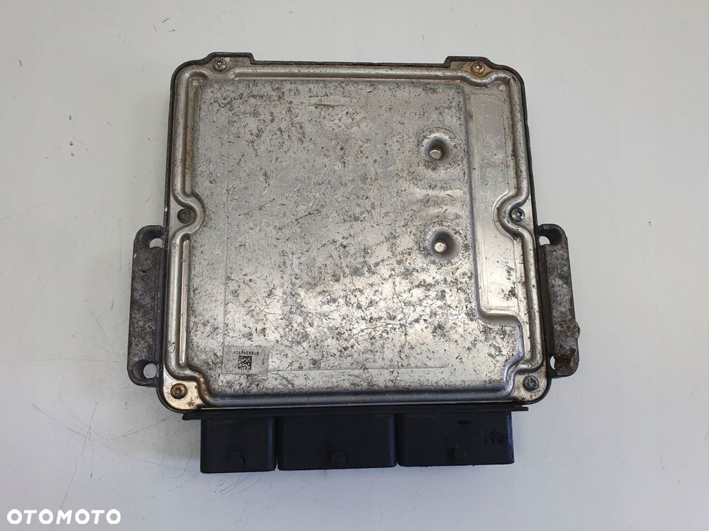 Opel Vivaro Trafic 2.0 DCI STEROWNIK SILNIKA komputer 0281018497 - 3