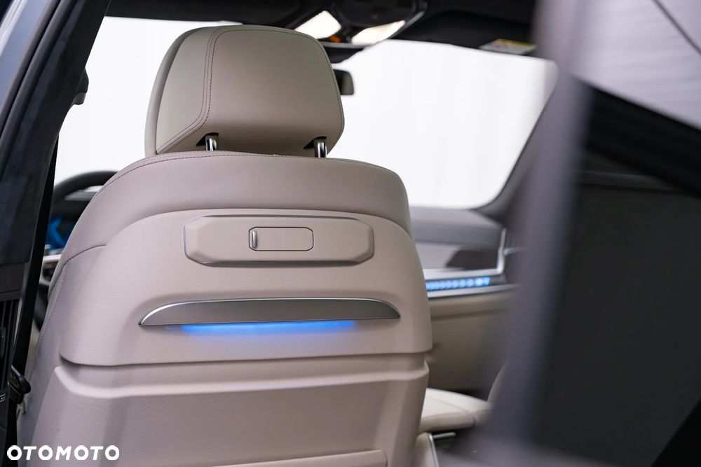 BMW X7 - 30