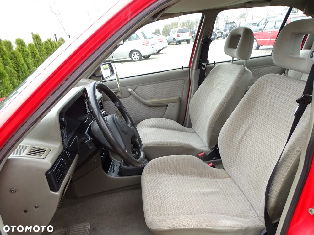 Opel Kadett 1.4 LS - 6