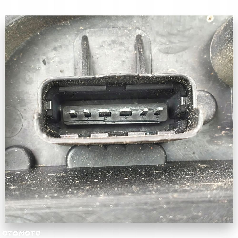 WKŁAD TYLNEJ LAMPY LEWY Renault Clio III 2005-2009 tylniej tylny tył - 2