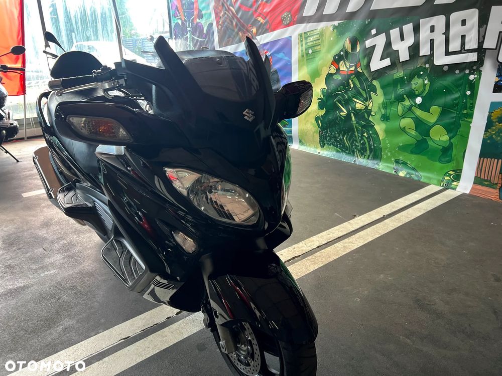 Suzuki Burgman - 11