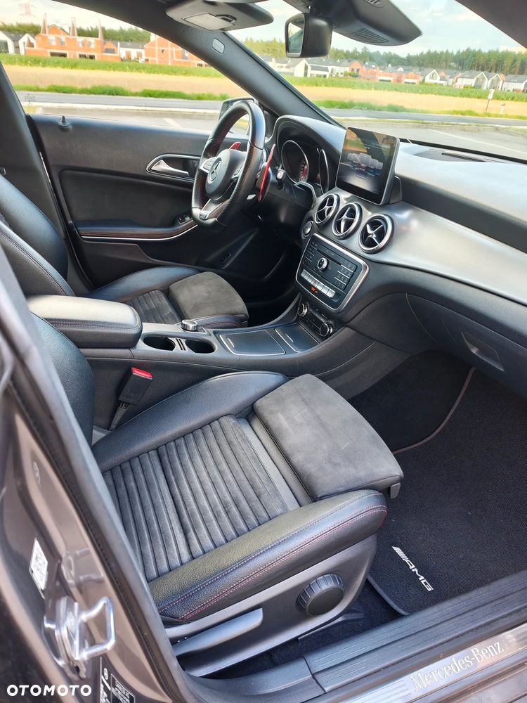 Mercedes-Benz CLA 180 7G-DCT AMG Line - 27