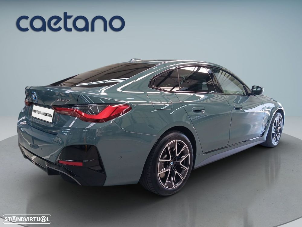BMW i4 eDrive40 Desportiva M - 7