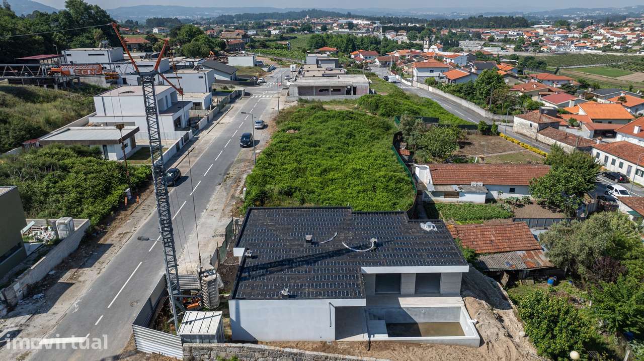 Terreno Exclusivo em Loteamento de Luxo – Ruivães, Vila Nova de Fam... - Grande imagem: 3/16