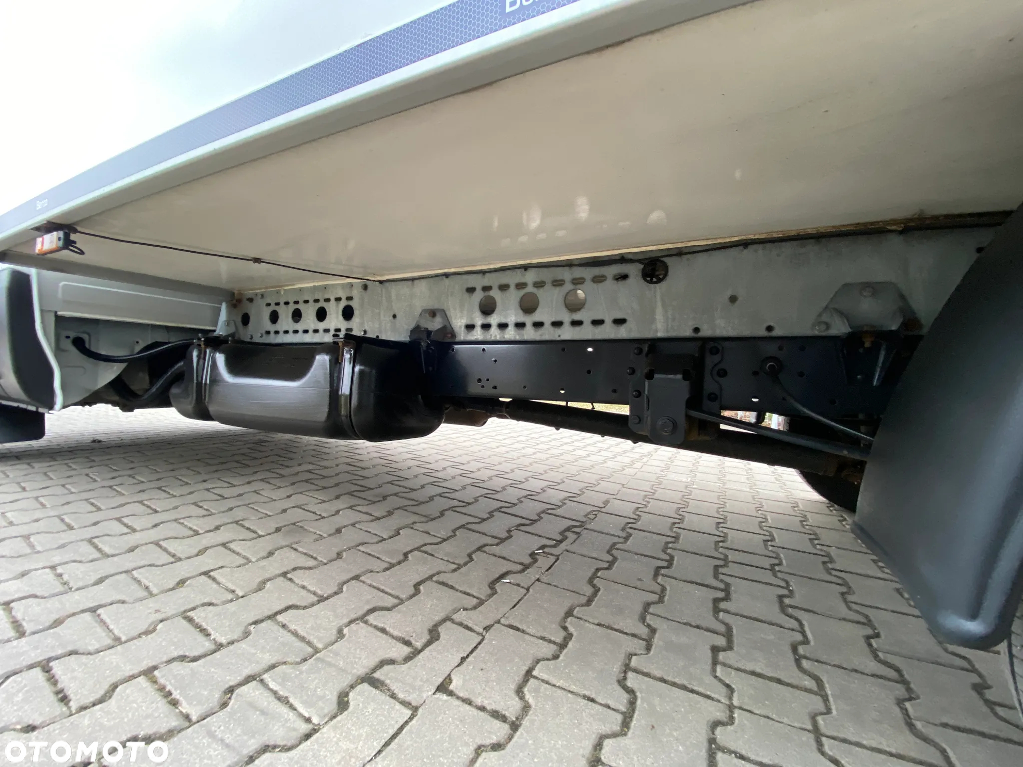 Iveco DAILY 35-160 HI-MATIC KONTENER 8 EUROPALET WINDA ZEPRO - 17
