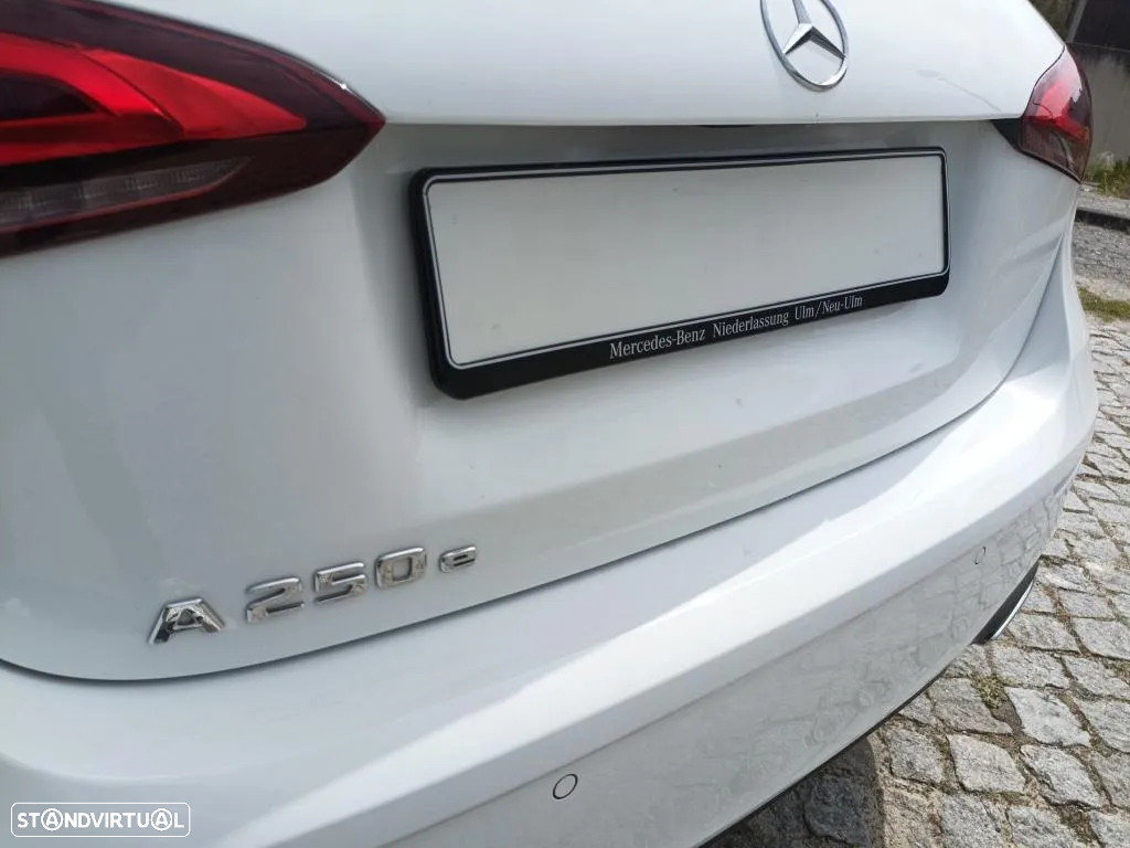 Mercedes-Benz A 250 e AMG Line - 33