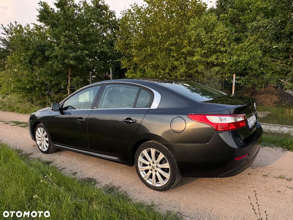 Renault Latitude - 10