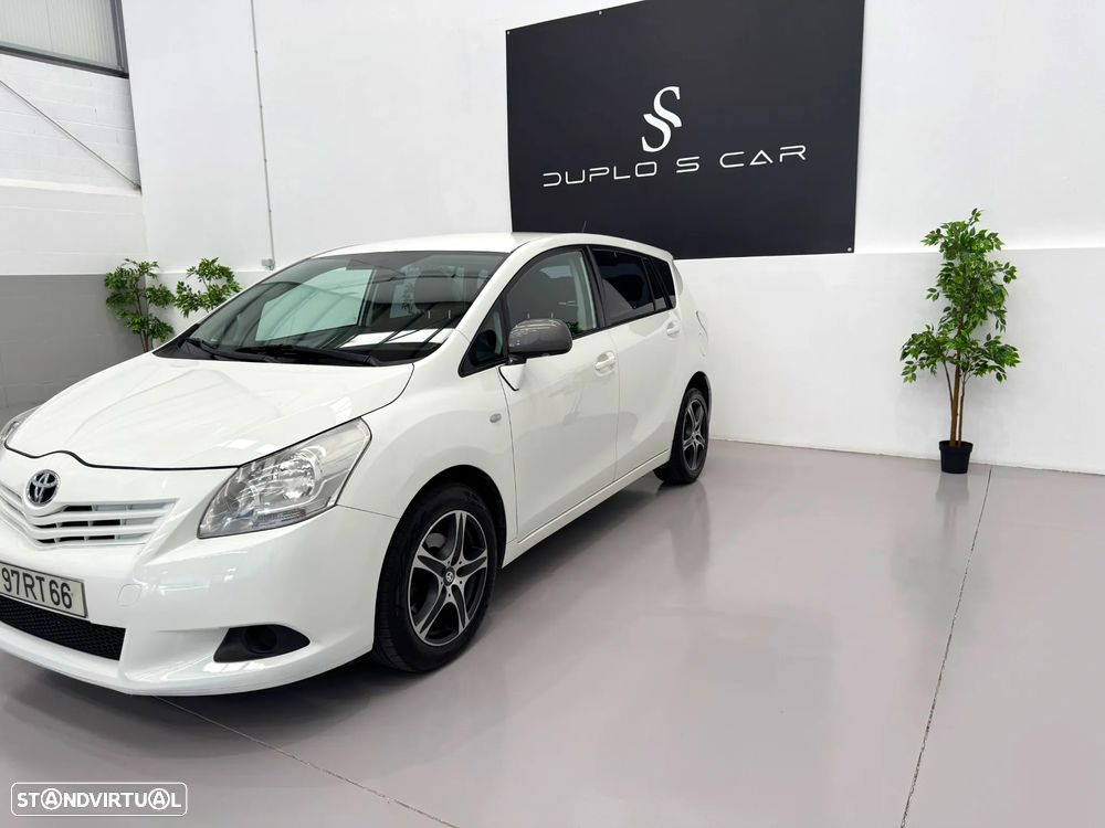 Toyota Verso 2.0 D-4D Executive - 6