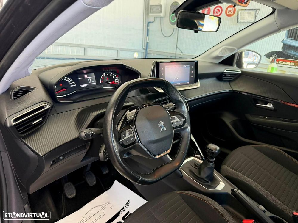 Peugeot 208 1.2 PureTech Allure - 8
