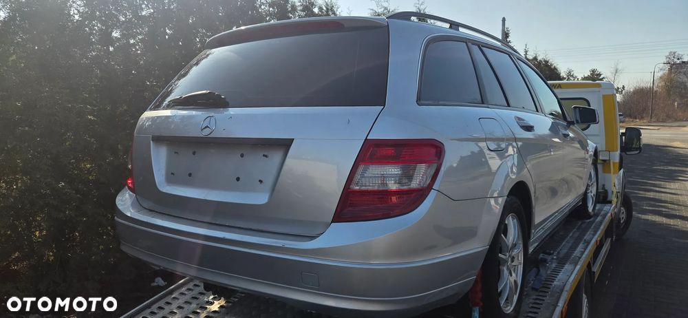 Mercedes-Benz Klasa C 200 CDI DPF (BlueEFFICIENCY) Avantgarde - 4