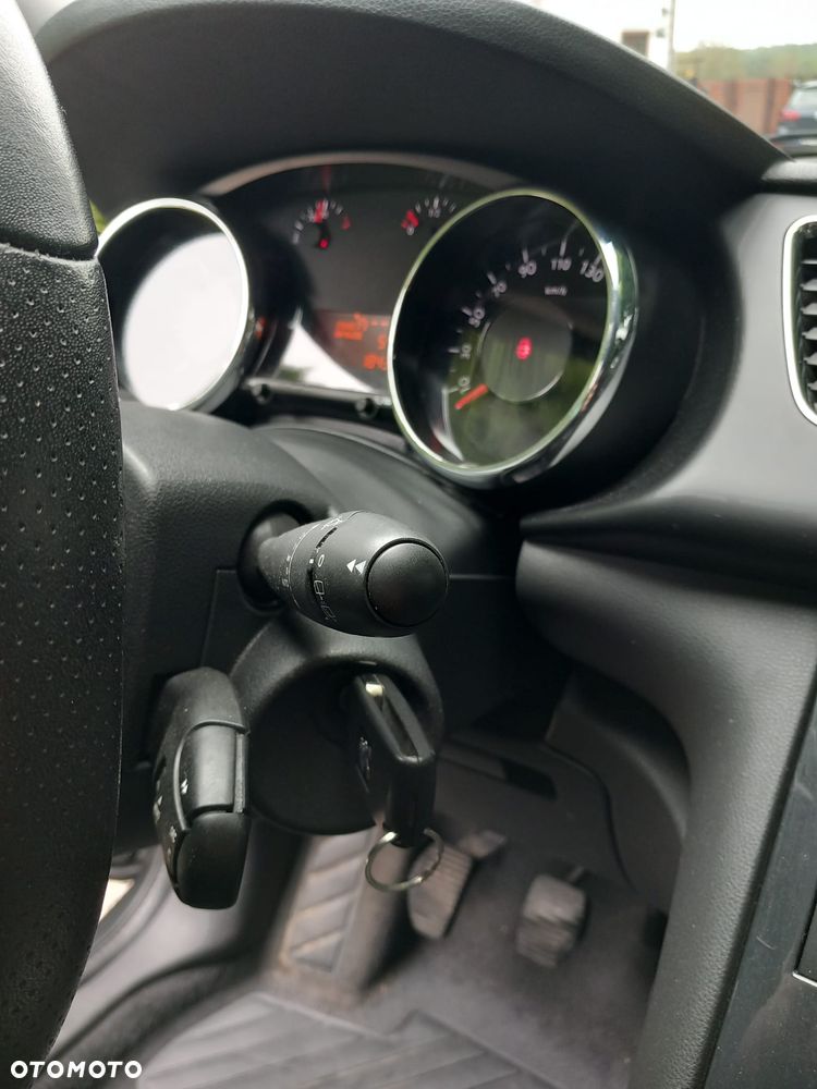 Peugeot 3008 1.6 BlueHDi Style S&S - 10