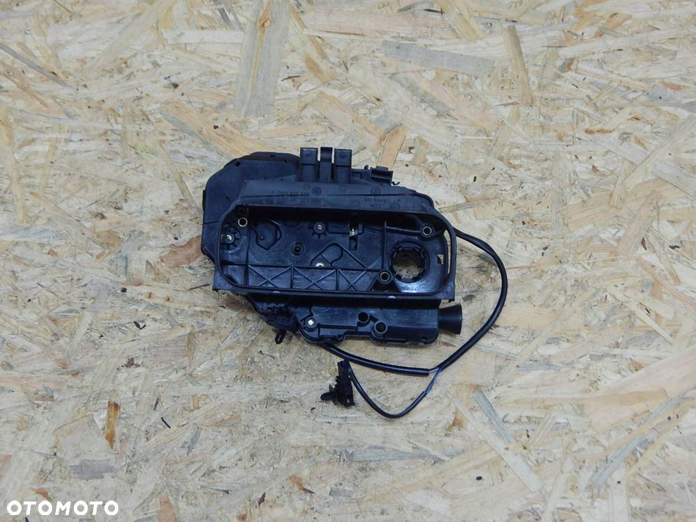 vw t5 zamek klapy bagażnika tył tylny 7h0827407b - 2