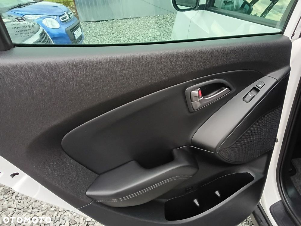 Hyundai ix35 1.6 2WD Fifa World Cup Edition - 30