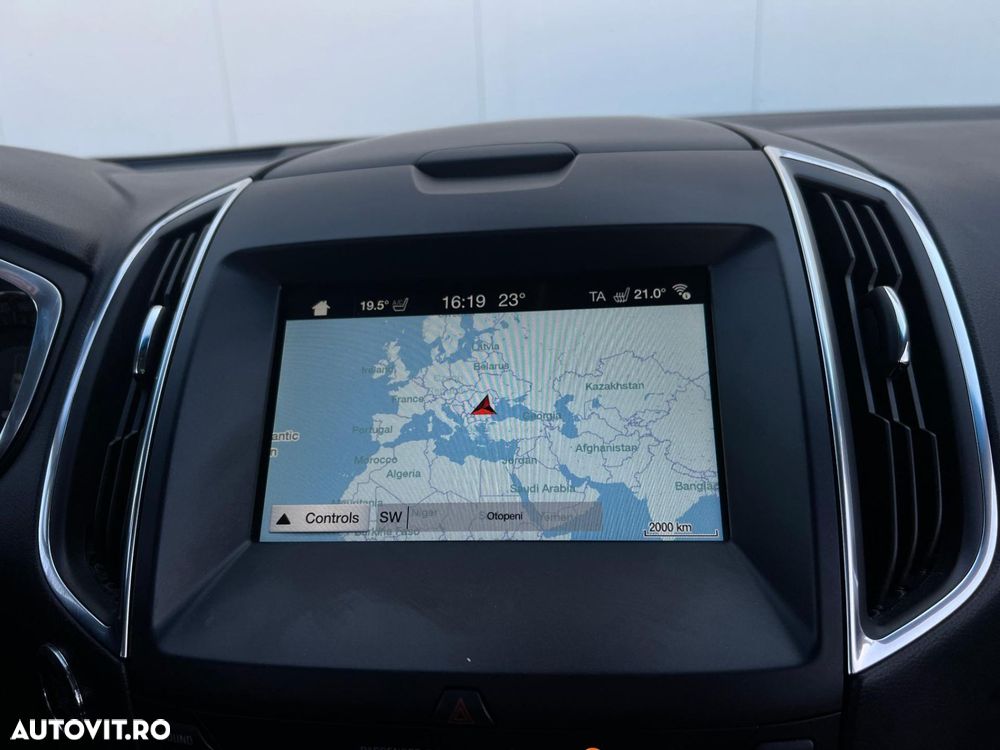 Ford Edge - 12