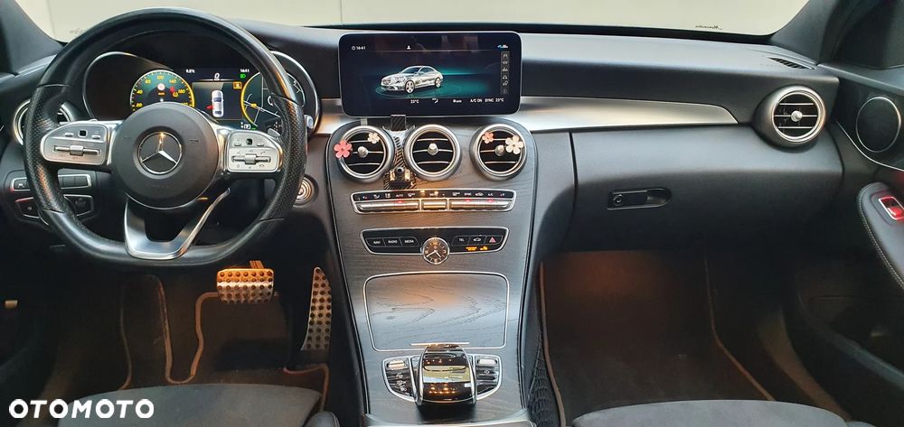 Mercedes-Benz Klasa C 220 d 9G-TRONIC - 39