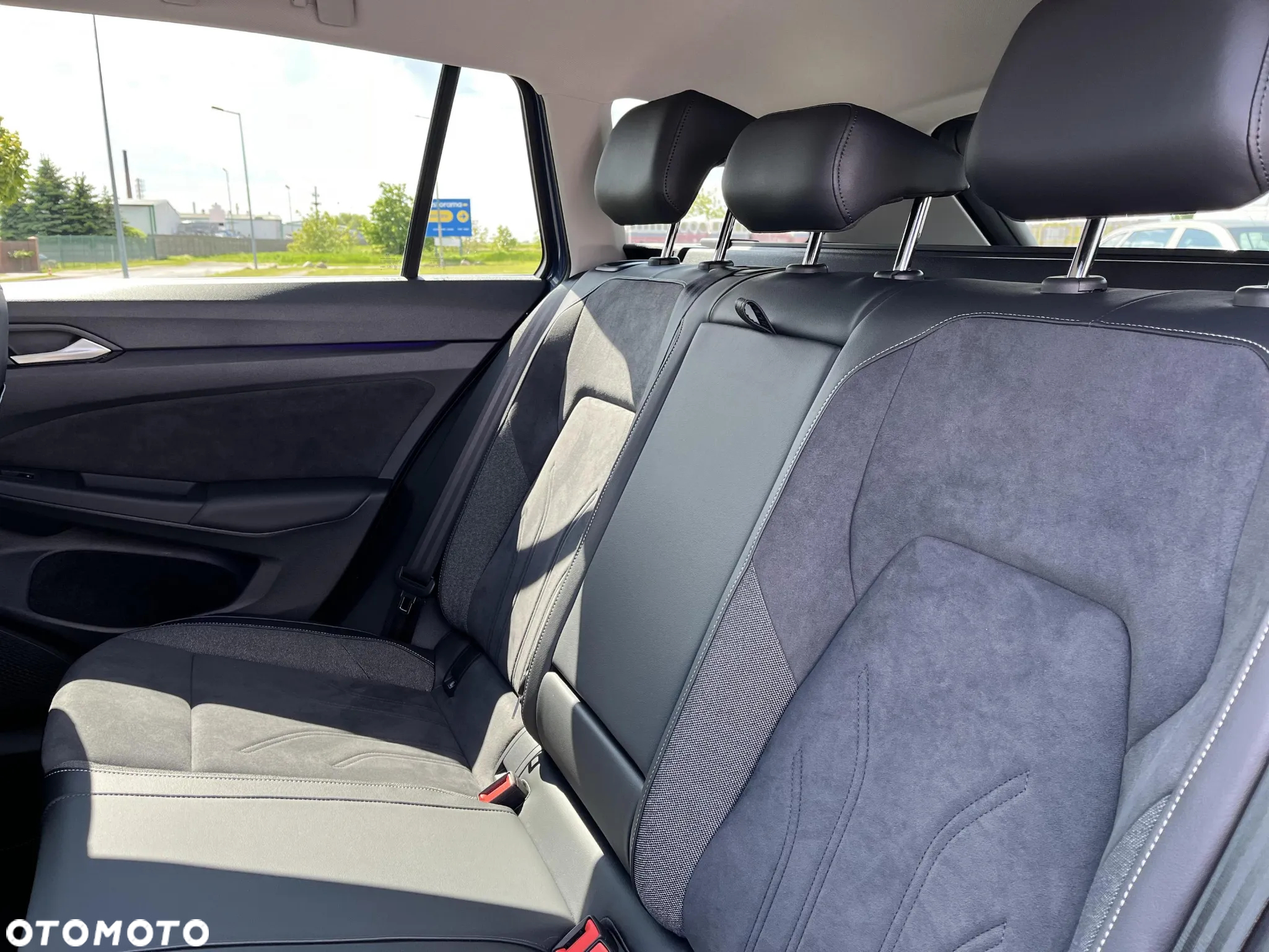 Volkswagen Golf - 18