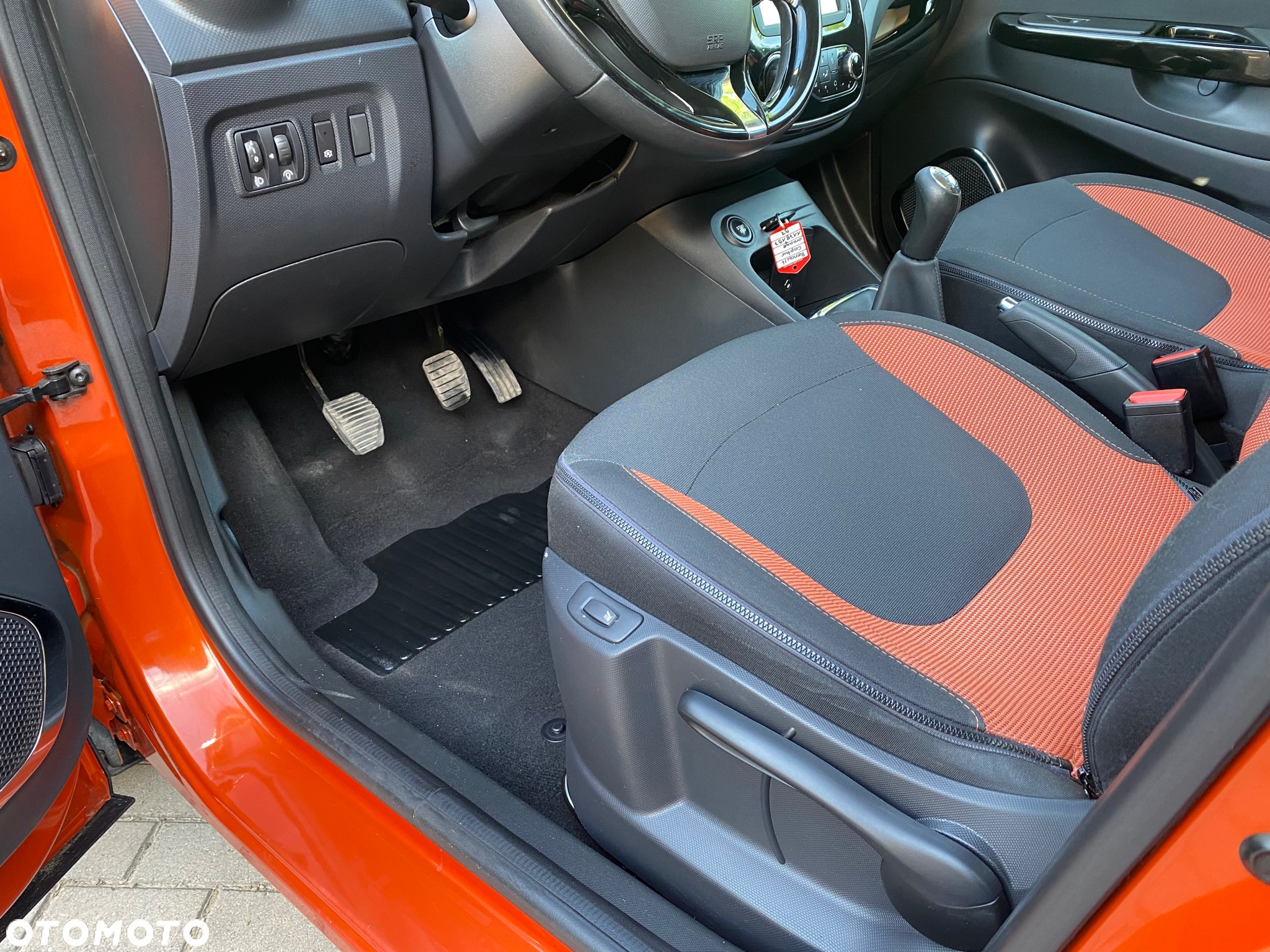 Renault Captur TCe 100 EXPERIENCE - 30