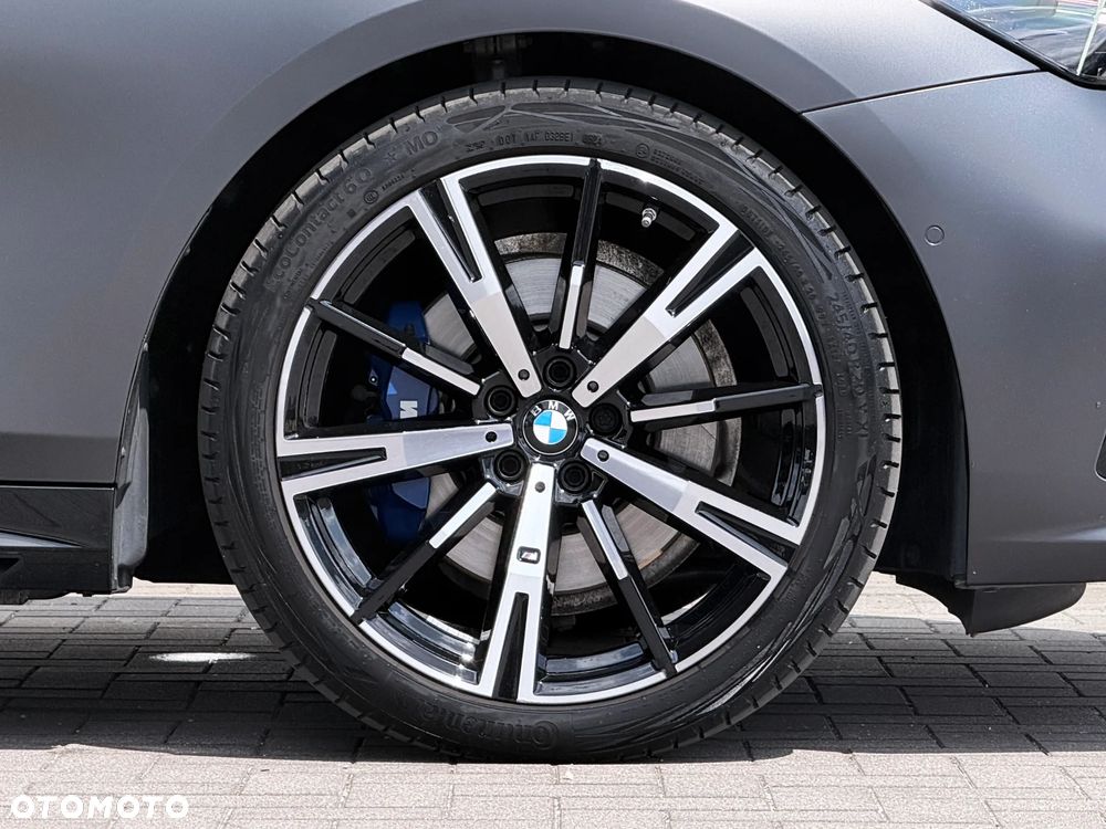 BMW Seria 5 520d xDrive - 14