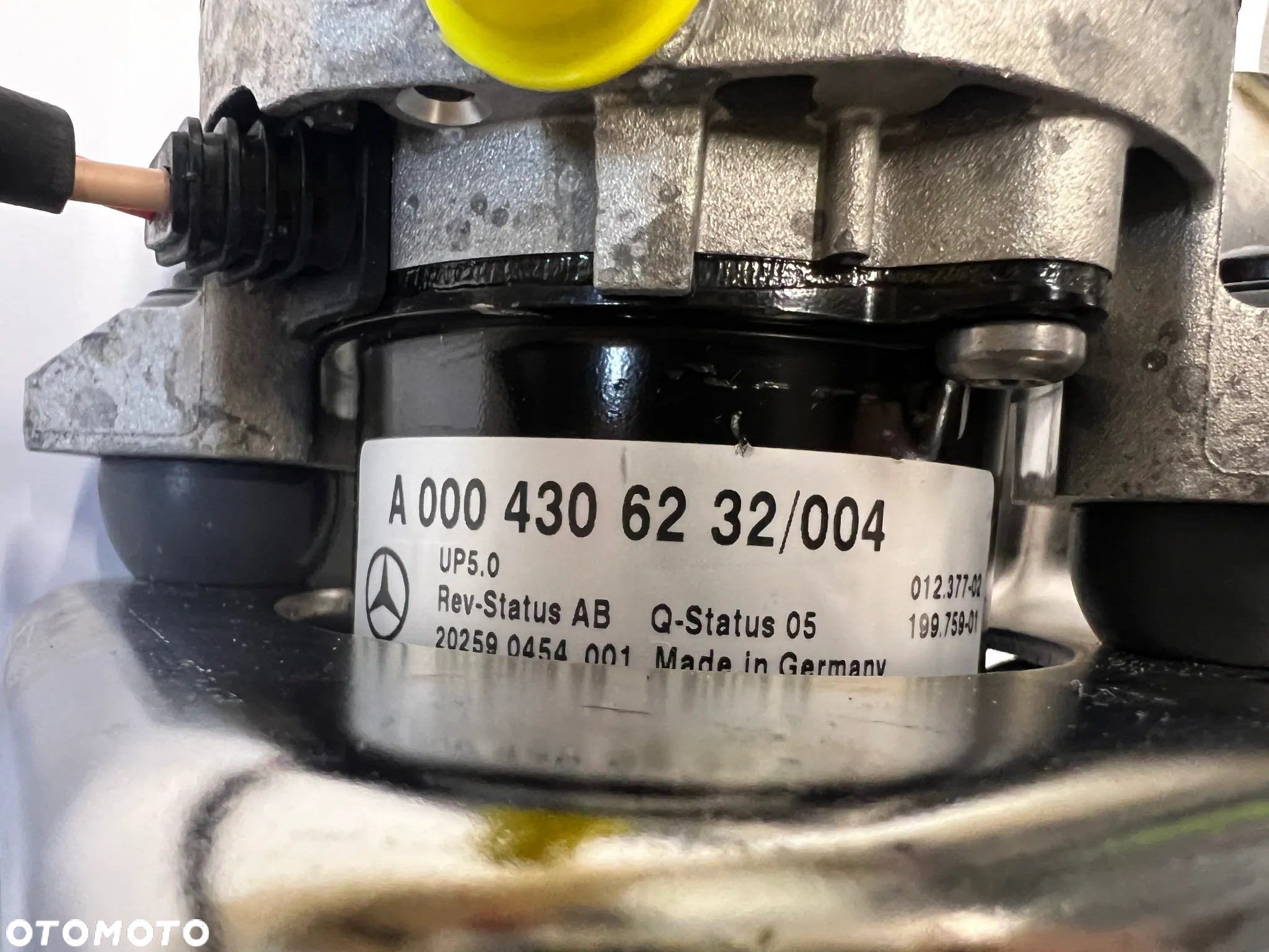 Mercedes C,E,GLC,GLE pompa podciśnienia A0004306232 A0004303832  nowa - 3
