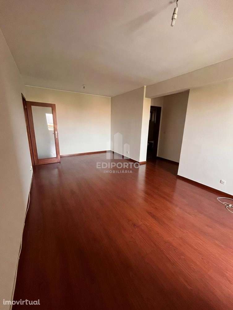 Arrendamento T2 com varanda em Coimbrões - Vila Nova de Gaia - Grande imagem: 5/30