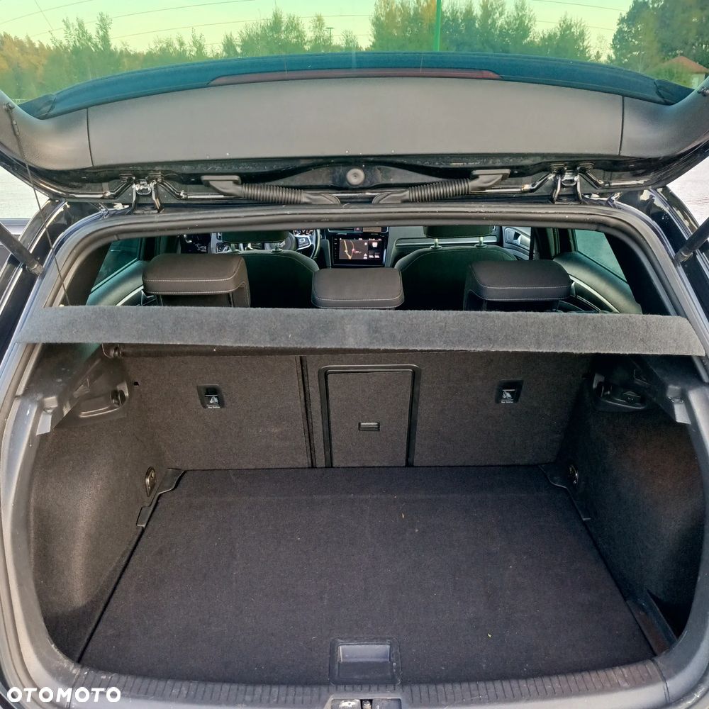 Volkswagen Golf - 29