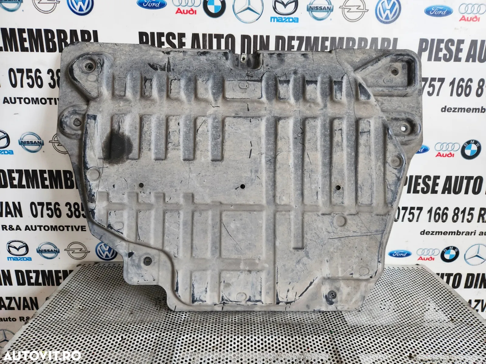 Scut Motor Range Rover Evoque An 2012-2013-2014-2015-2016-2017-2018-2019 Dezmembrez Range Rover Evo - 3